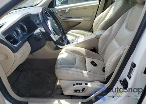 2013 Volvo S60 T5 z USA, uszkodzony, nr VIN YV1612FH6D2210414